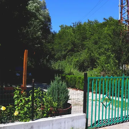 ирена Pensión *