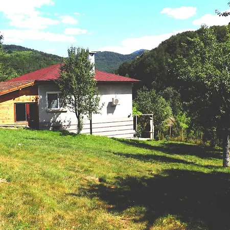 ирена Pensión *